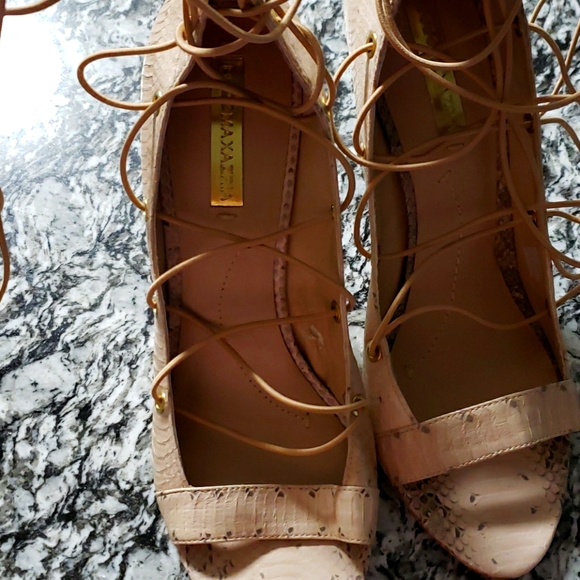 BCBG Heels - Picture 1 of 2